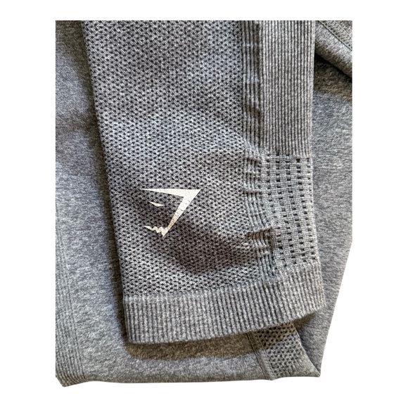 Women’s Gymshark Light Grey / Dark Grey Leggings! Medium! - Picture 5 of 5